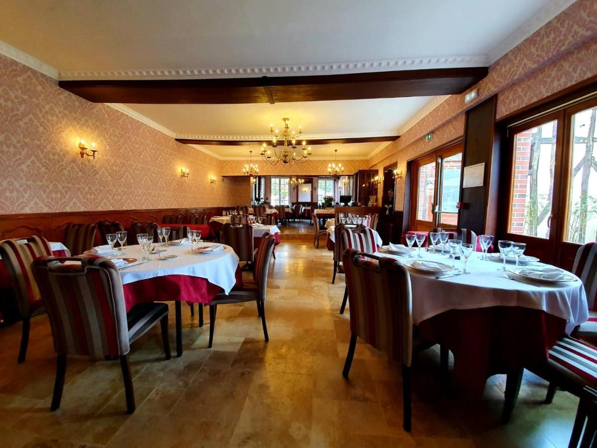 Hotel Croix Blanche De Sologne Chaumont-sur-Tharonne Exteriér fotografie